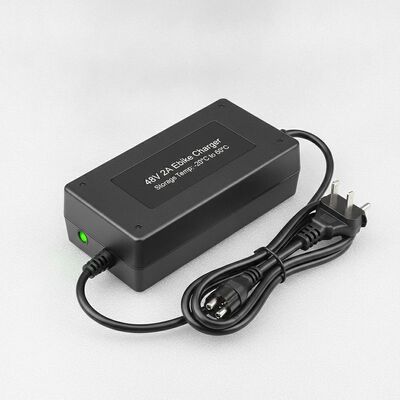 Carregador de Bateria para Ebike 48V 2A com Cabo de 1,2 Metros e Temperatura de Armazenamento de -20°C a 60°C