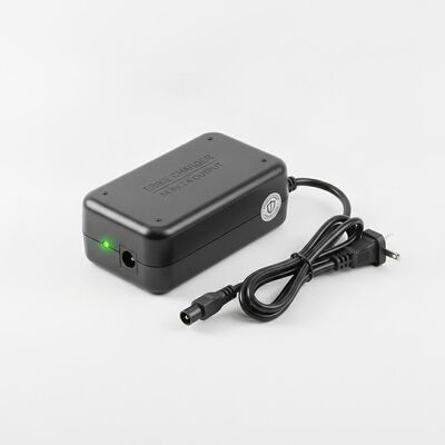 54.6V 2A de saída carregador de bateria Ebike com proteção contra sobrecarga e leve 300 gramas Design para bicicletas elétricas